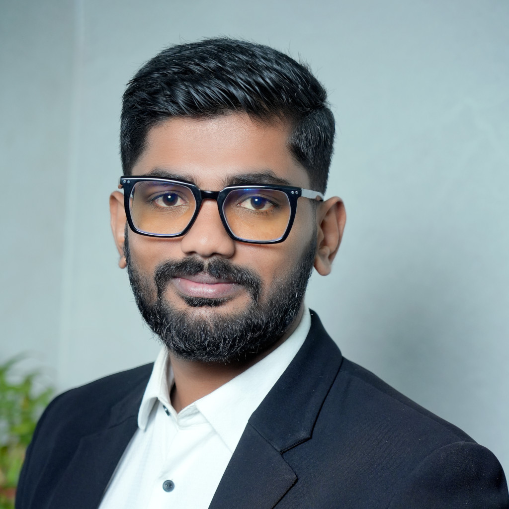 Adv. Saurabh Uttam Bhandare